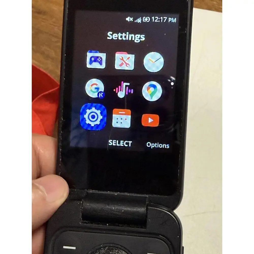 TCL Flip Pro 4GB (Black) Verizon 4G LTE Prepaid Flip Phone Excellent Condition